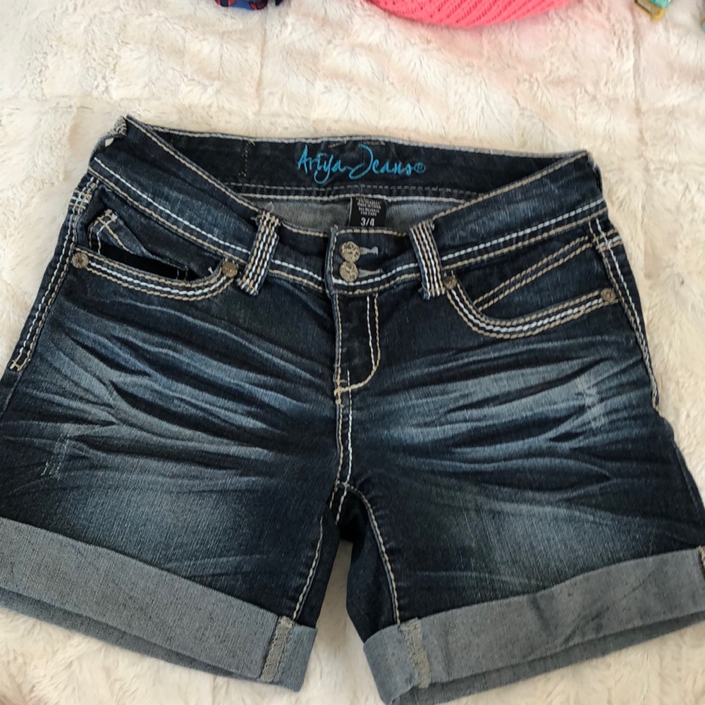 Ariya shorts